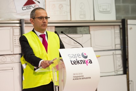 Sareteknika inaugura un nuevo almacén