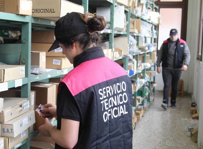 Trabajadores del servicio postventa sareteknika