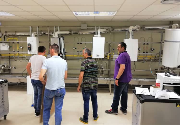 sareteknika capacitacion tecnicos